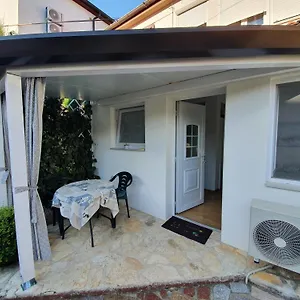  Apartment Una